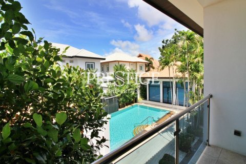 House in Pattaya, Thailand 3 bedrooms № 198689 - photo 21