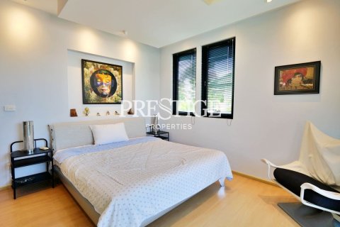 House in Pattaya, Thailand 3 bedrooms № 198689 - photo 20