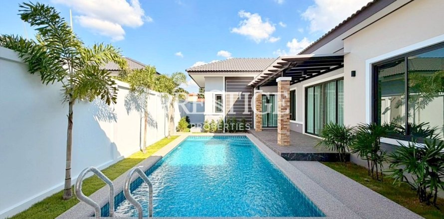 Casa de 3 dormitorios en Pattaya, Tailandia № 197810