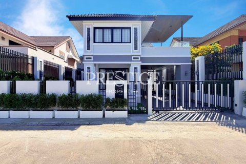 Maison à Pattaya, Thaïlande 4 chambres № 197814