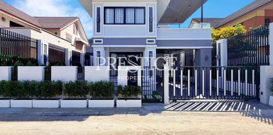 Maison à Pattaya, Thaïlande 4 chambres № 197814