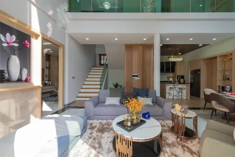 Chalet de 6 dormitorios en Pattaya, Tailandia № 155720 - foto 9