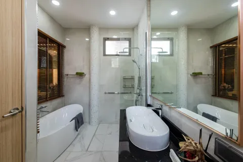 Chalet de 6 dormitorios en Pattaya, Tailandia № 155720 - foto 27