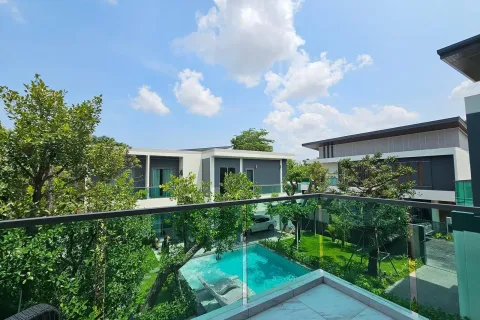 Chalet de 6 dormitorios en Pattaya, Tailandia № 155720 - foto 28