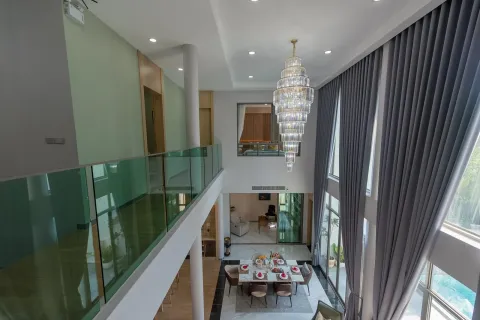 Chalet de 6 dormitorios en Pattaya, Tailandia № 155720 - foto 18