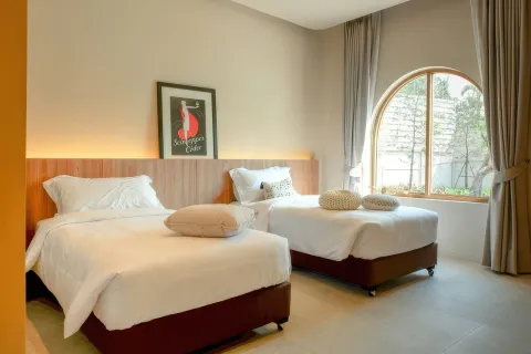 Chalet de 4 dormitorios en Pattaya, Tailandia № 155718 - foto 13