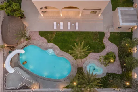Chalet de 4 dormitorios en Pattaya, Tailandia № 155718 - foto 3