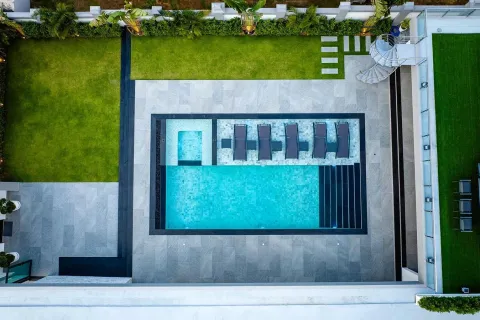 Chalet de 6 dormitorios en Pattaya, Tailandia № 155721 - foto 3