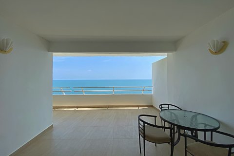 Condominio de 2 dormitorios en Pran Buri, Tailandia № 168625 - foto 9