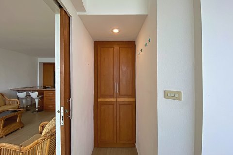 Condominio de 2 dormitorios en Pran Buri, Tailandia № 168625 - foto 12