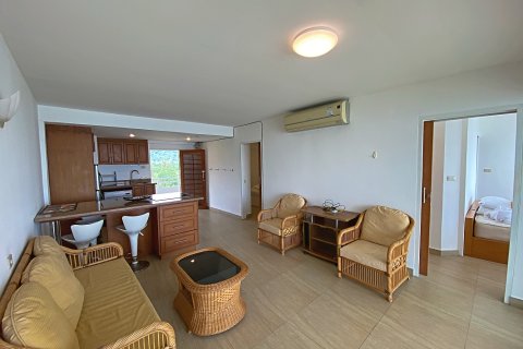 Condominio de 2 dormitorios en Pran Buri, Tailandia № 168625 - foto 7
