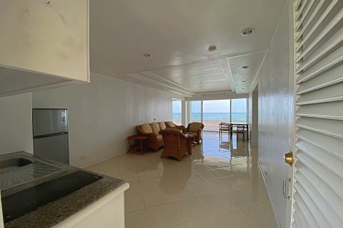 Condominio de 3 dormitorios en Pran Buri, Tailandia № 168626 - foto 4