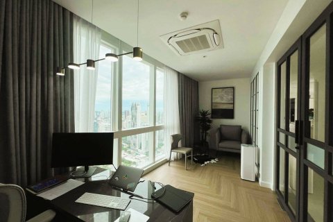 Ático de 3 dormitorios en Bangkok, Tailandia № 180590 - foto 5