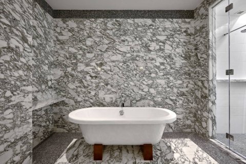 Condominio de 2 dormitorios en Bangkok, Tailandia № 180591 - foto 18