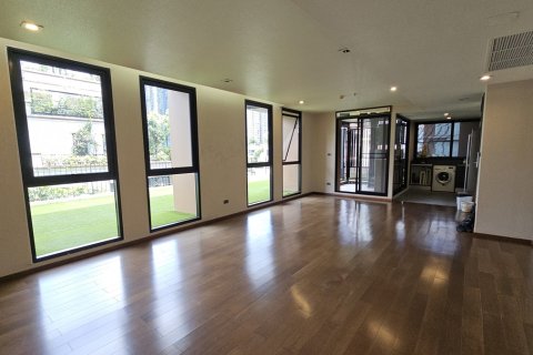 Condominio de 3 dormitorios en Sathon, Bangkok, Tailandia № 201226 - foto 2