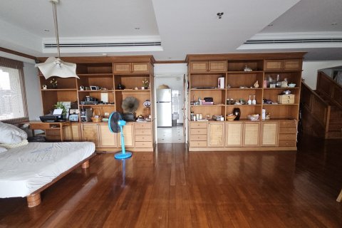 Condo à Watthana, Bangkok, Thaïlande, 3 chambres № 201225 - photo 11