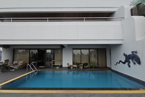 Condo à Watthana, Bangkok, Thaïlande, 3 chambres № 201225 - photo 18