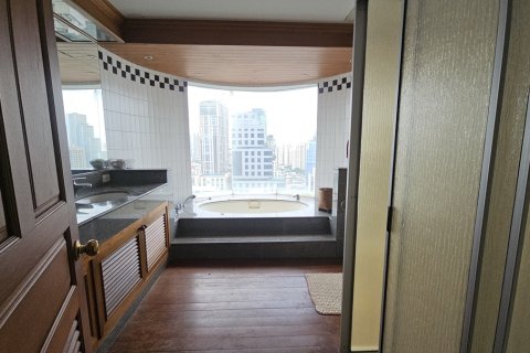 Condo à Watthana, Bangkok, Thaïlande, 3 chambres № 201225 - photo 15