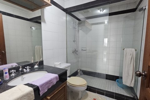 Condo à Watthana, Bangkok, Thaïlande, 3 chambres № 201225 - photo 6