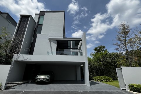 House in Huai Khwang, Bangkok, Thailand 4 bedrooms № 201227 - photo 2