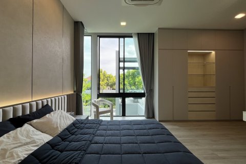 House in Huai Khwang, Bangkok, Thailand 4 bedrooms № 201227 - photo 18