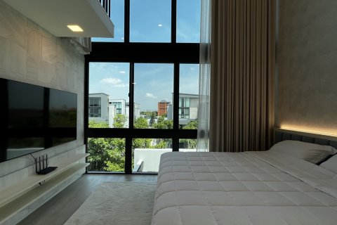House in Huai Khwang, Bangkok, Thailand 4 bedrooms № 201227 - photo 24