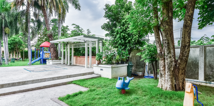 Casa de 3 dormitorios en Bangkok, Tailandia № 188997