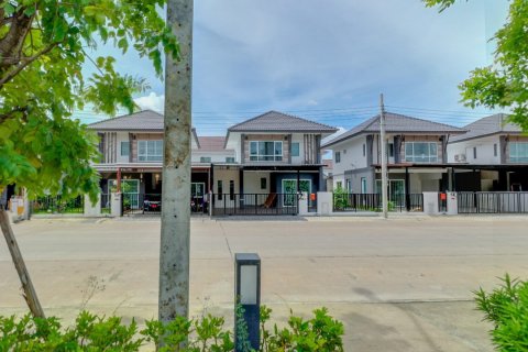 Sobre plano Baan Pruksa 84/2 Phetkasem 63 en Bangkok, Tailandia № 55135 - foto 4