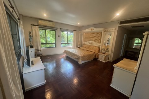Condominio de 4 dormitorios en Pattaya, Tailandia № 138475 - foto 6