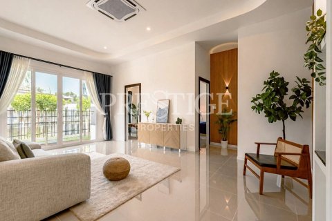 Casa de 3 dormitorios en Pattaya, Tailandia № 202040 - foto 2