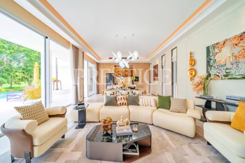 Casa de 6 dormitorios en Pattaya, Tailandia № 202043 - foto 10