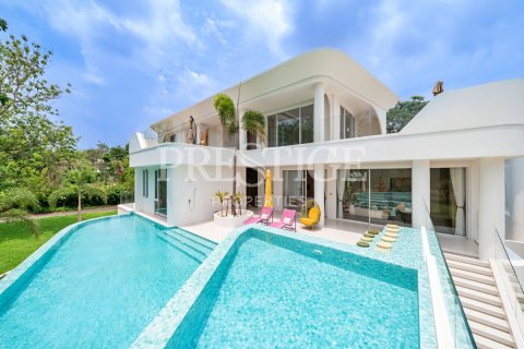 Casa de 6 dormitorios en Pattaya, Tailandia № 202043 - foto 2