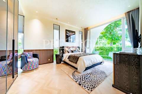 Casa de 8 dormitorios en Pattaya, Tailandia № 202039 - foto 17