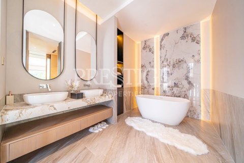 Casa de 8 dormitorios en Pattaya, Tailandia № 202045 - foto 12