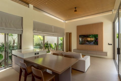 Chalet de 3 dormitorios en Phuket, Tailandia № 167912 - foto 9