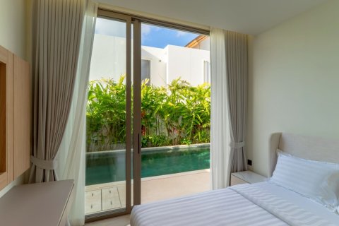 Chalet de 3 dormitorios en Phuket, Tailandia № 167912 - foto 17