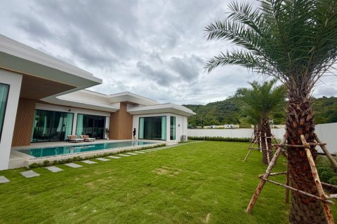Chalet de 3 dormitorios en Hua Hin, Tailandia № 170230 - foto 23