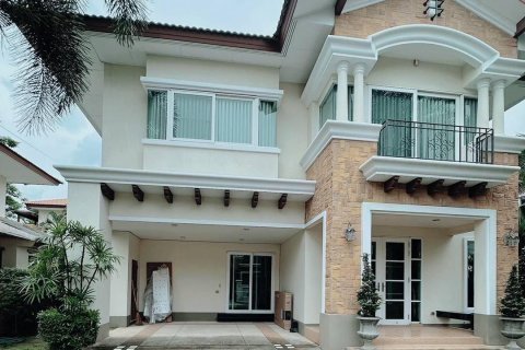 Casa de 3 dormitorios en Chiang Mai, Tailandia № 155323