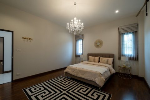 Casa de 5 dormitorios en Chiang Mai, Tailandia № 155318 - foto 14