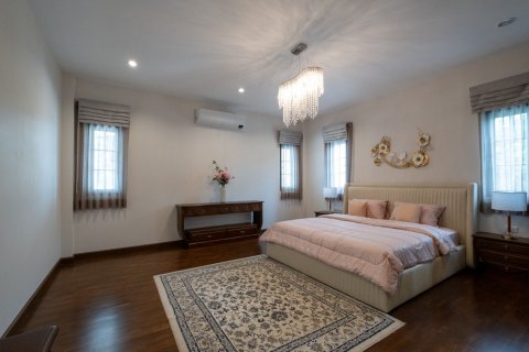 Casa de 5 dormitorios en Chiang Mai, Tailandia № 155318 - foto 12