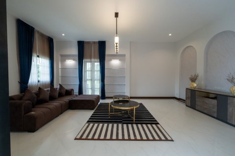 Casa de 5 dormitorios en Chiang Mai, Tailandia № 155318 - foto 15