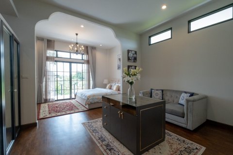 Casa de 5 dormitorios en Chiang Mai, Tailandia № 155318 - foto 16