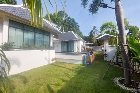 Chalet de 4 dormitorios en Ko Samui, Tailandia № 164087 - foto 4