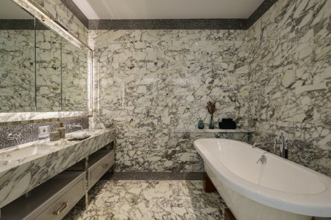 Condominio de 2 dormitorios en Bangkok, Tailandia № 205733 - foto 16