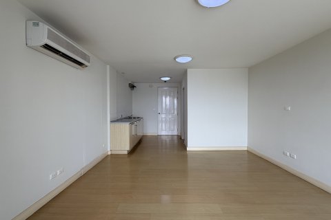 Condominio de 1 dormitorio en Watthana, Bangkok, Tailandia № 205732 - foto 5
