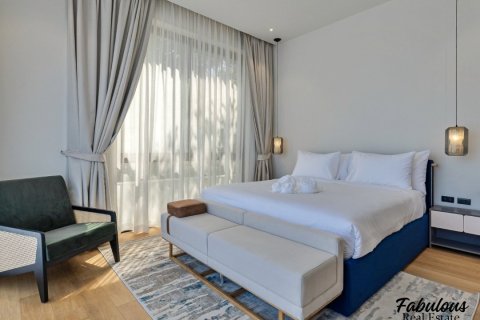 Chalet de 4 dormitorios en Bang Tao, Tailandia № 205734 - foto 5