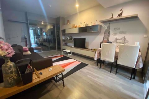 Condominio de 1 dormitorio en Bang Rak, Bangkok, Tailandia № 48142 - foto 2
