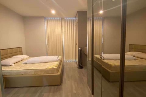 Condominio de 1 dormitorio en Bang Rak, Bangkok, Tailandia № 48142 - foto 4