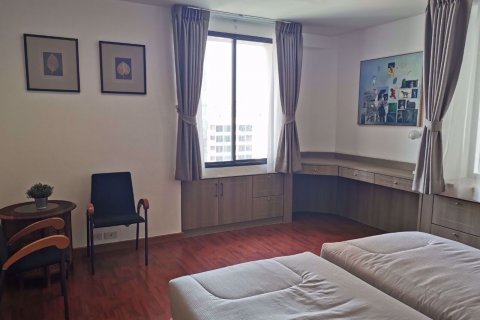 Condominio de 2 dormitorios en Watthana, Bangkok, Tailandia № 48141 - foto 9