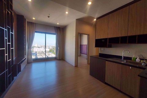 Condominio de 2 dormitorios en Huai Khwang, Bangkok, Tailandia № 48138 - foto 7